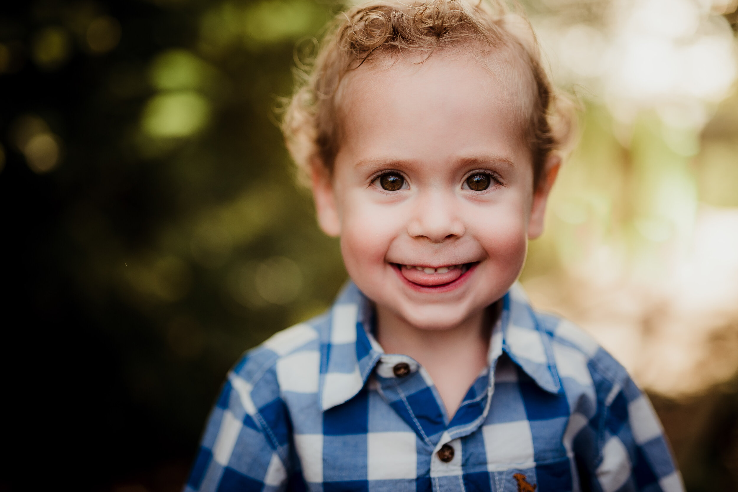 10 Secrets to Getting Your Kids to Smile Naturally For A Photo