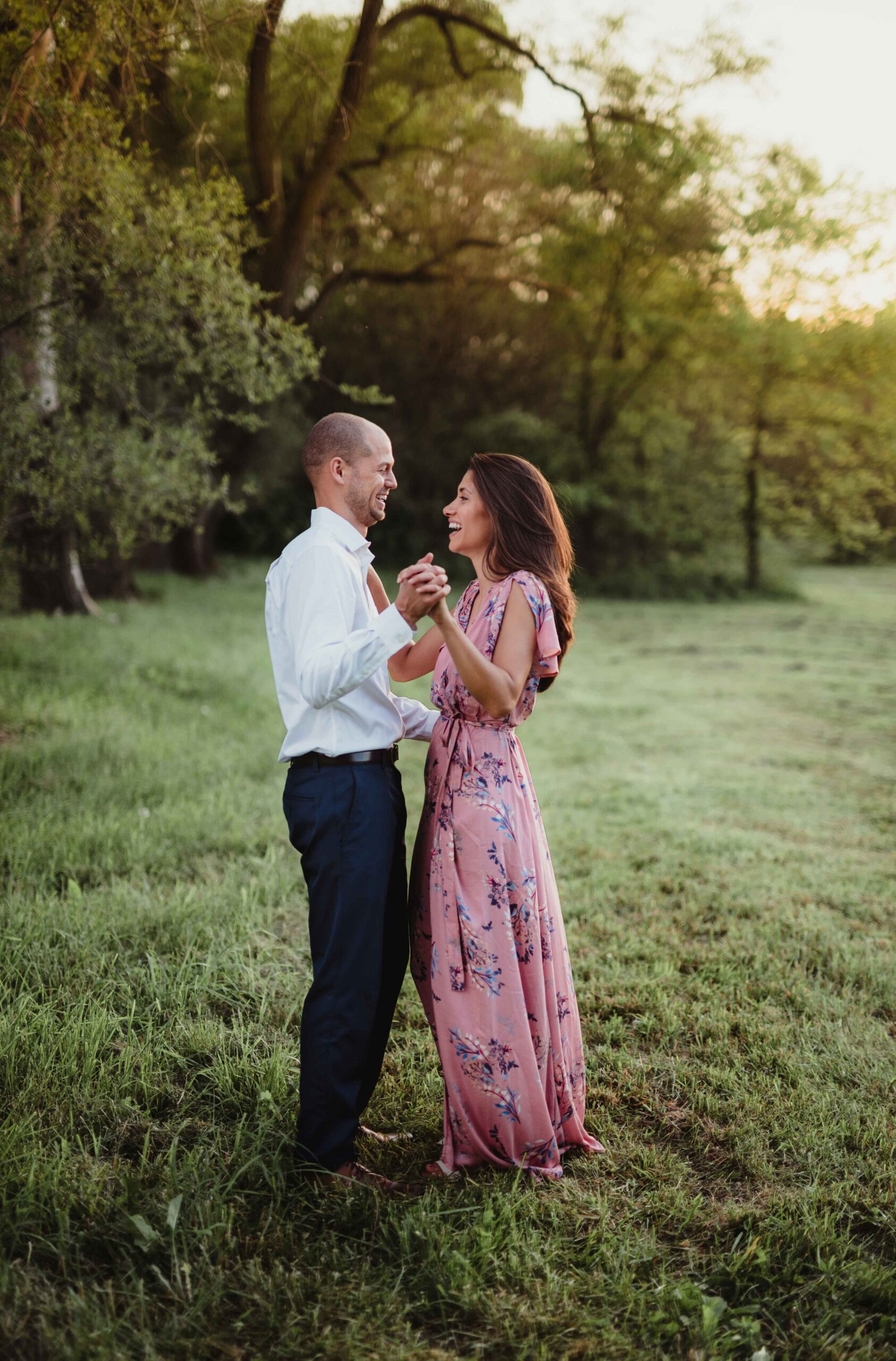 what should I wear for engagement photos?