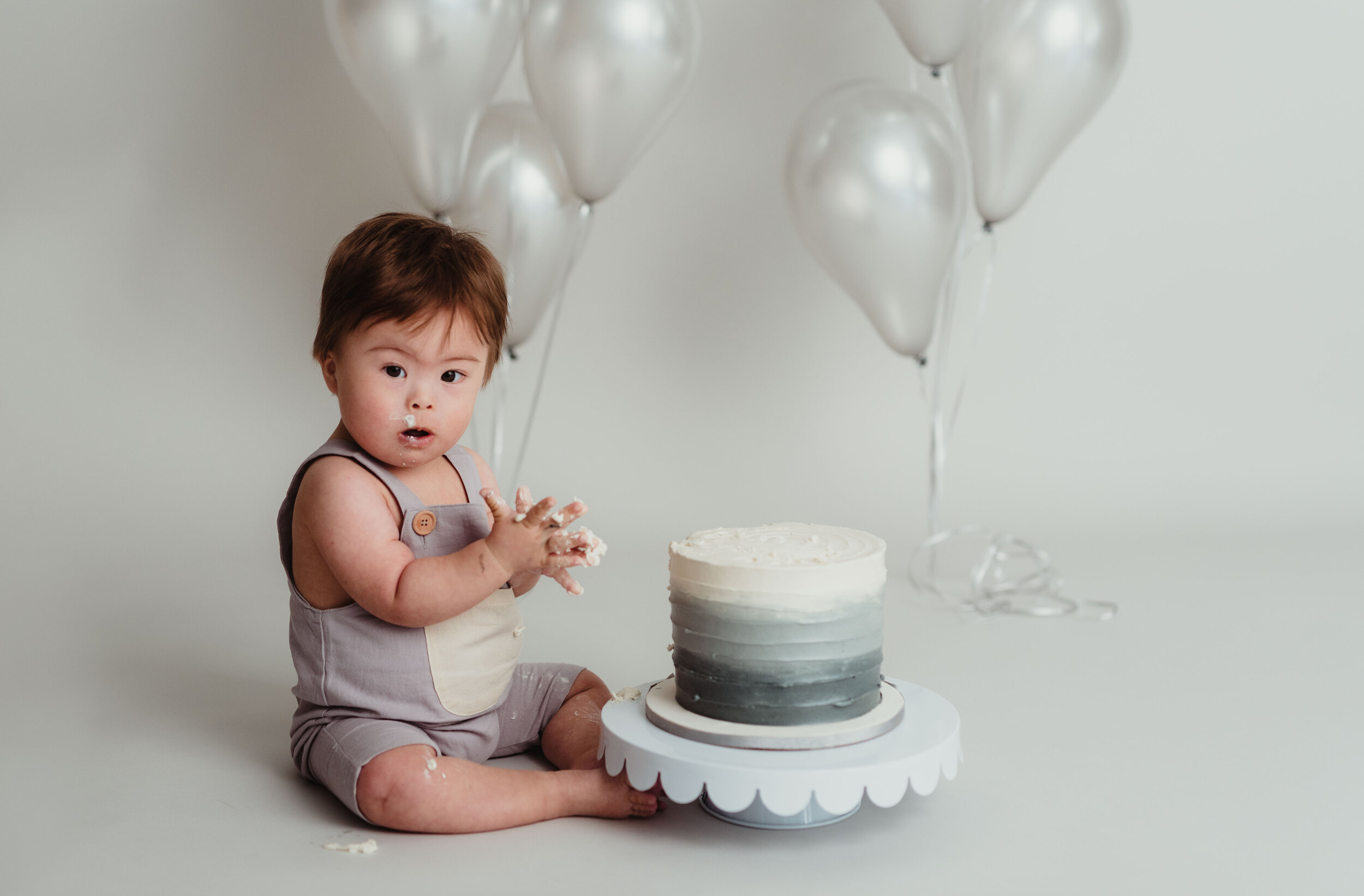 smash cake photos 1st birthday