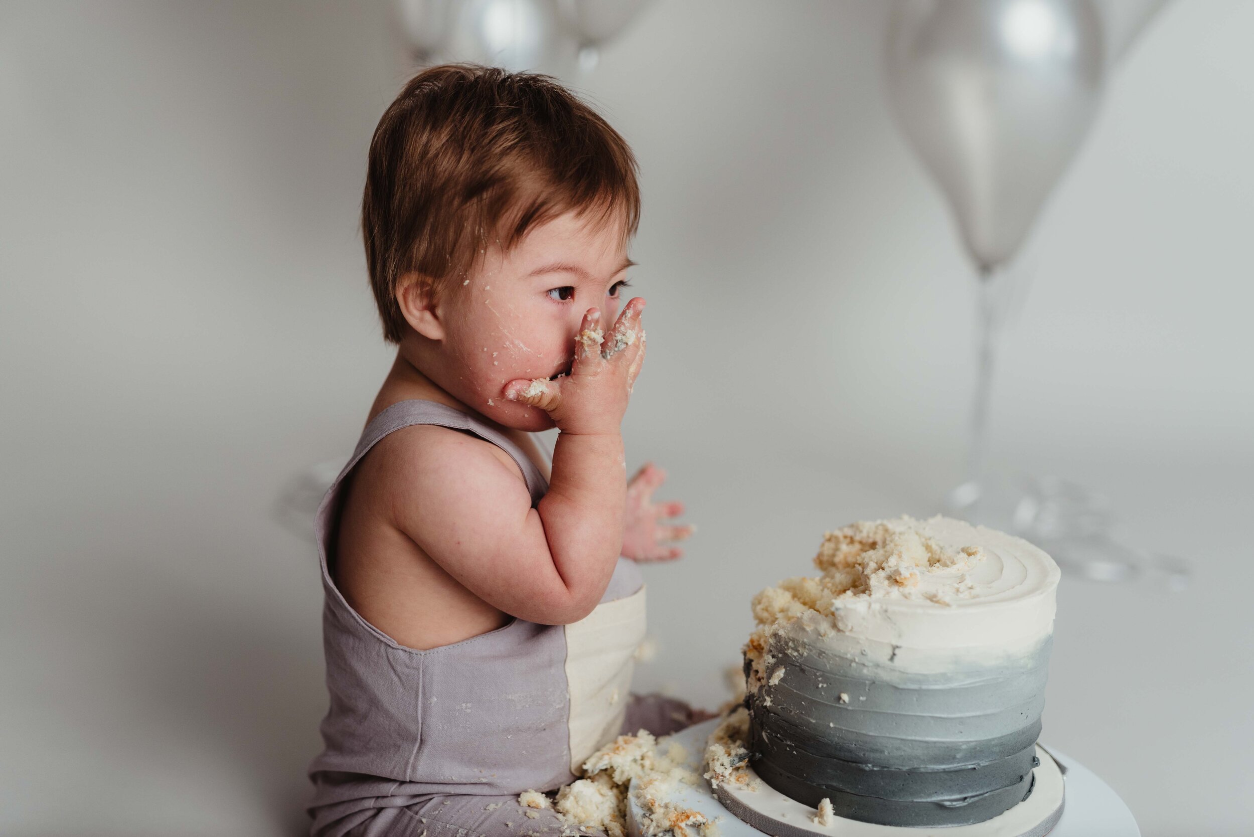 minimalist cake smash ideas for boy