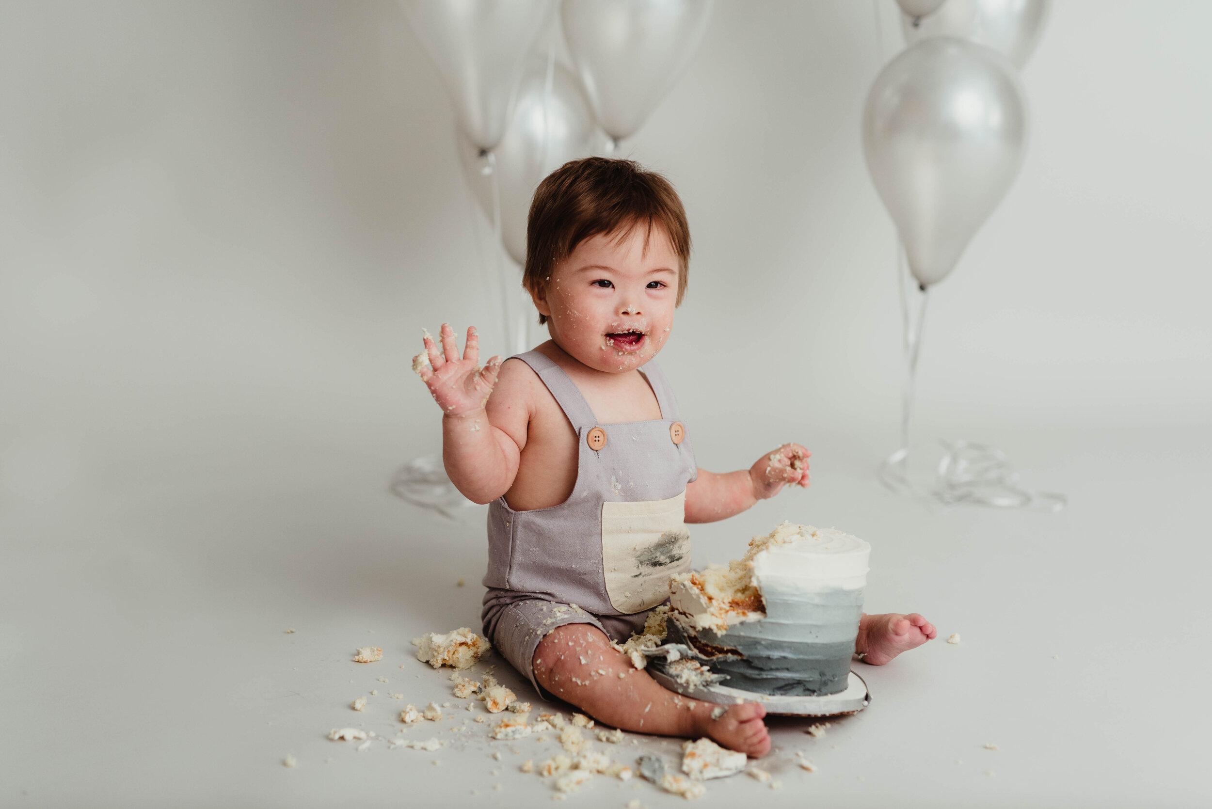 what should I do for my son's first birthday cake smash?
