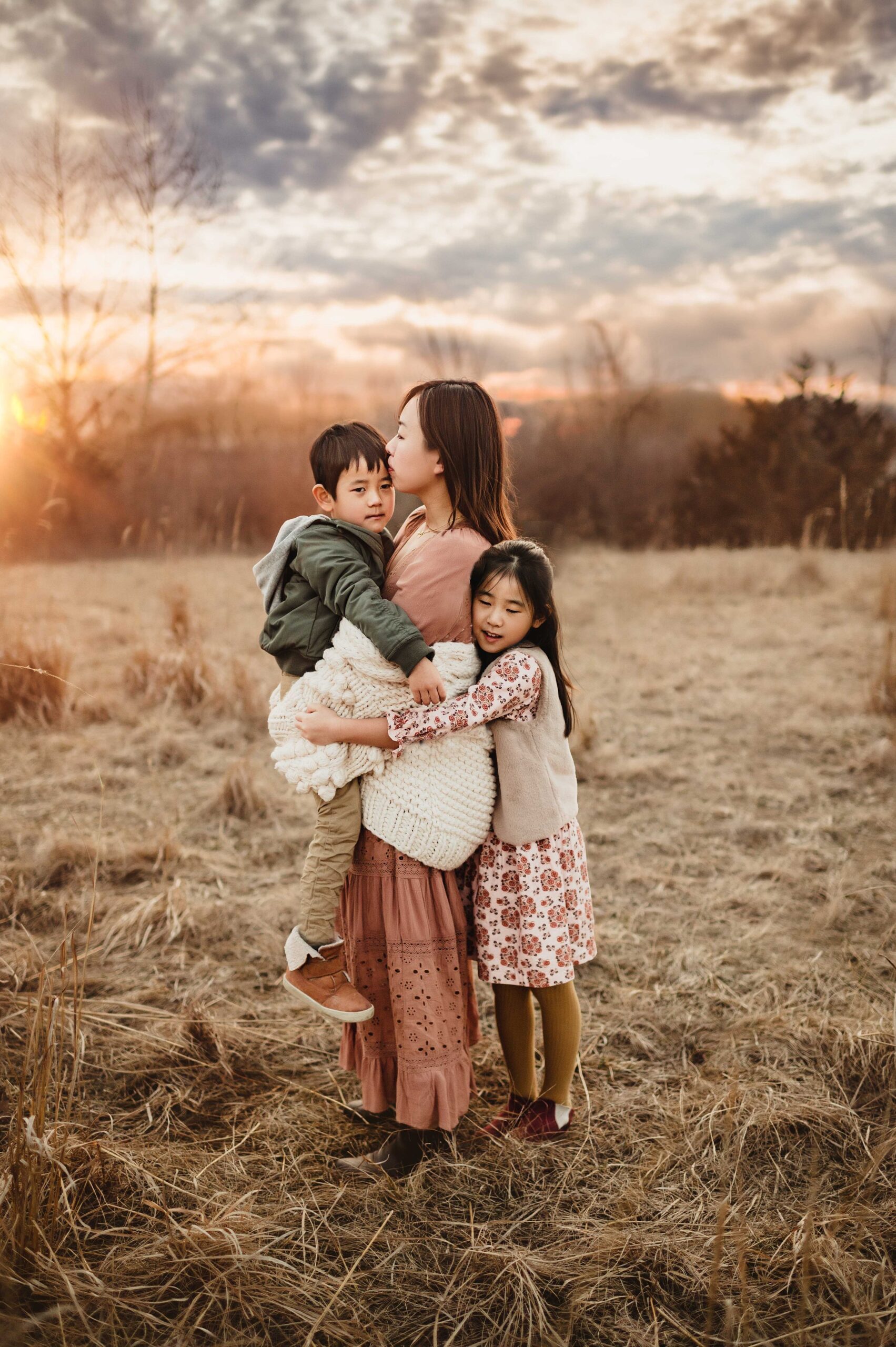 4 TIPS for Shooting a Midwest Family Session in the WINTER - Kelly McPhail Photography