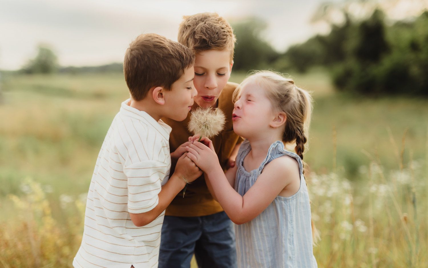 Color Theory: Styling Outfits for Family Photos - Kelly McPhail Photography