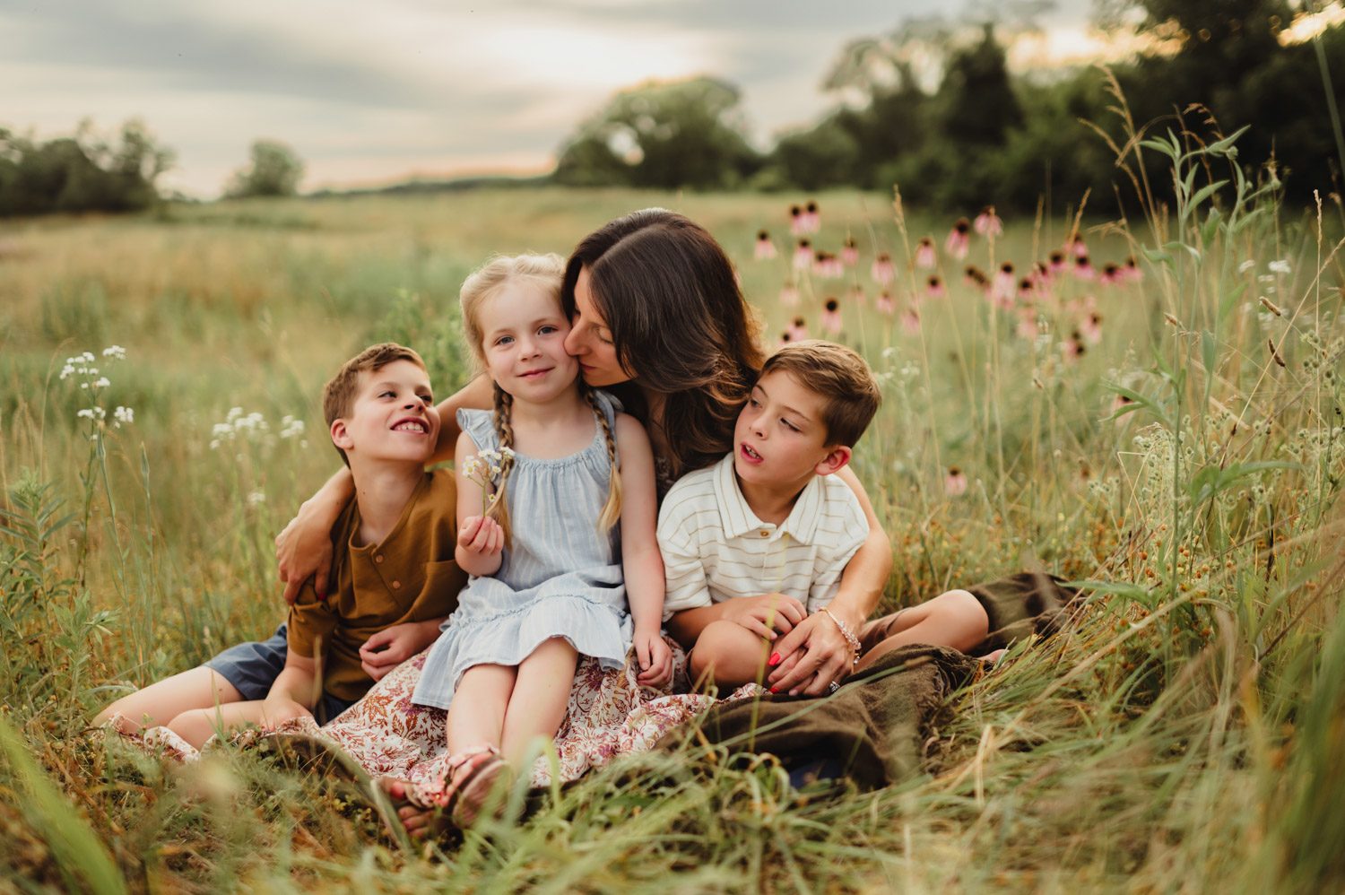 Color Theory: Styling Outfits for Family Photos - Kelly McPhail Photography