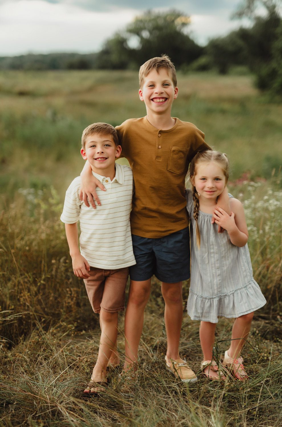 Color Theory: Styling Outfits for Family Photos - Kelly McPhail Photography