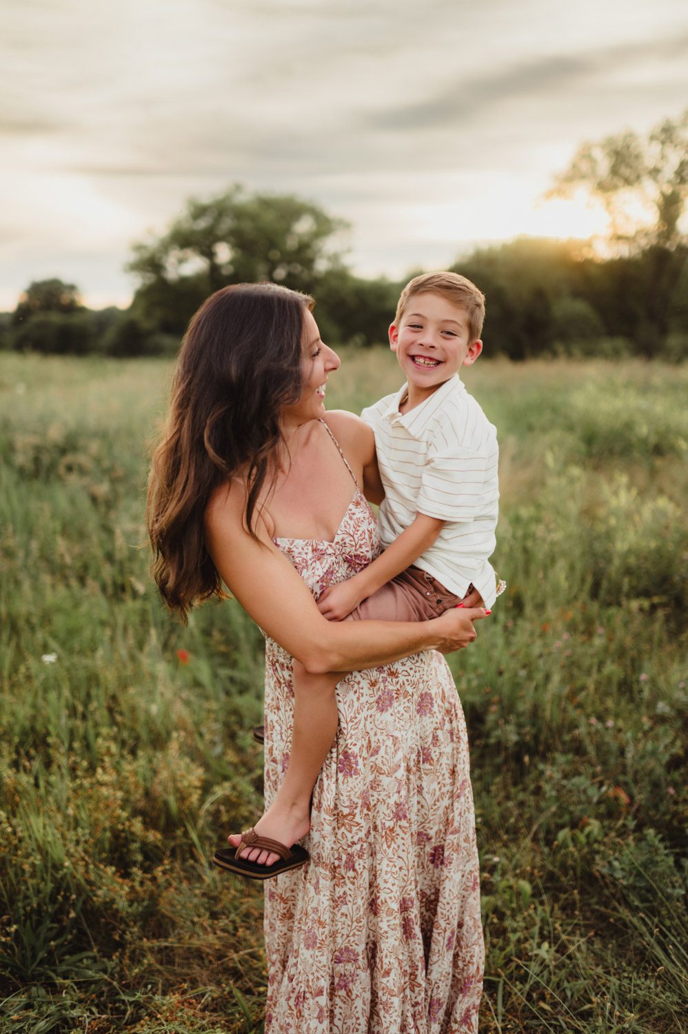 Color Theory: Styling Outfits for Family Photos - Kelly McPhail Photography