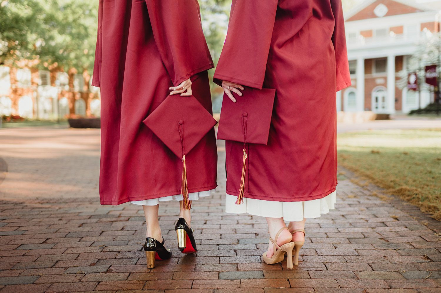Graduation Photos at Elon University: Celebrating Amelia's Big Moment - Kelly McPhail Photography