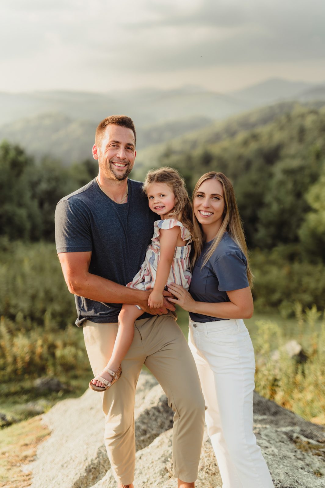 Capturing Generations: Extended Family Photos in Blowing Rock-extended family photos in Blowing Rock Capturing Generations: Extended Family Photos in Blowing Rock - Kelly McPhail Photography
