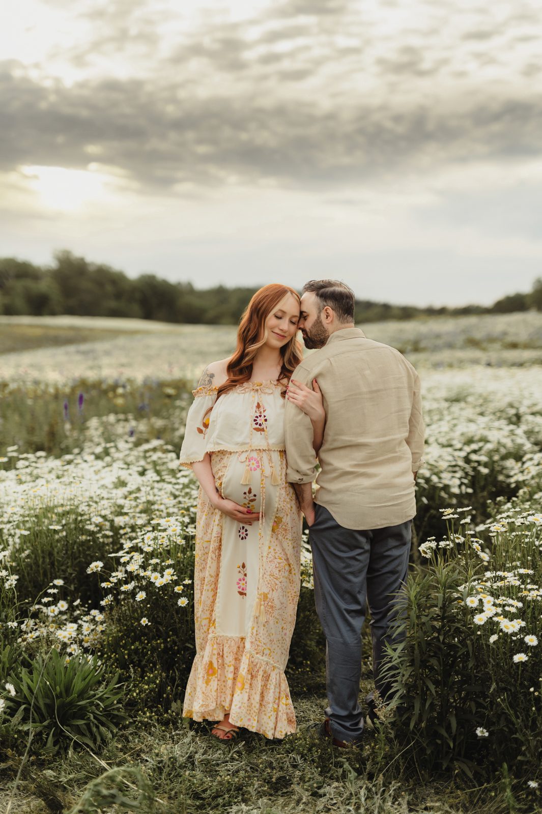 When to Take Maternity Photos (And Why It Matters!)-When to Take Maternity Photos When to Take Maternity Photos (And Why It Matters!) - Kelly McPhail Photography