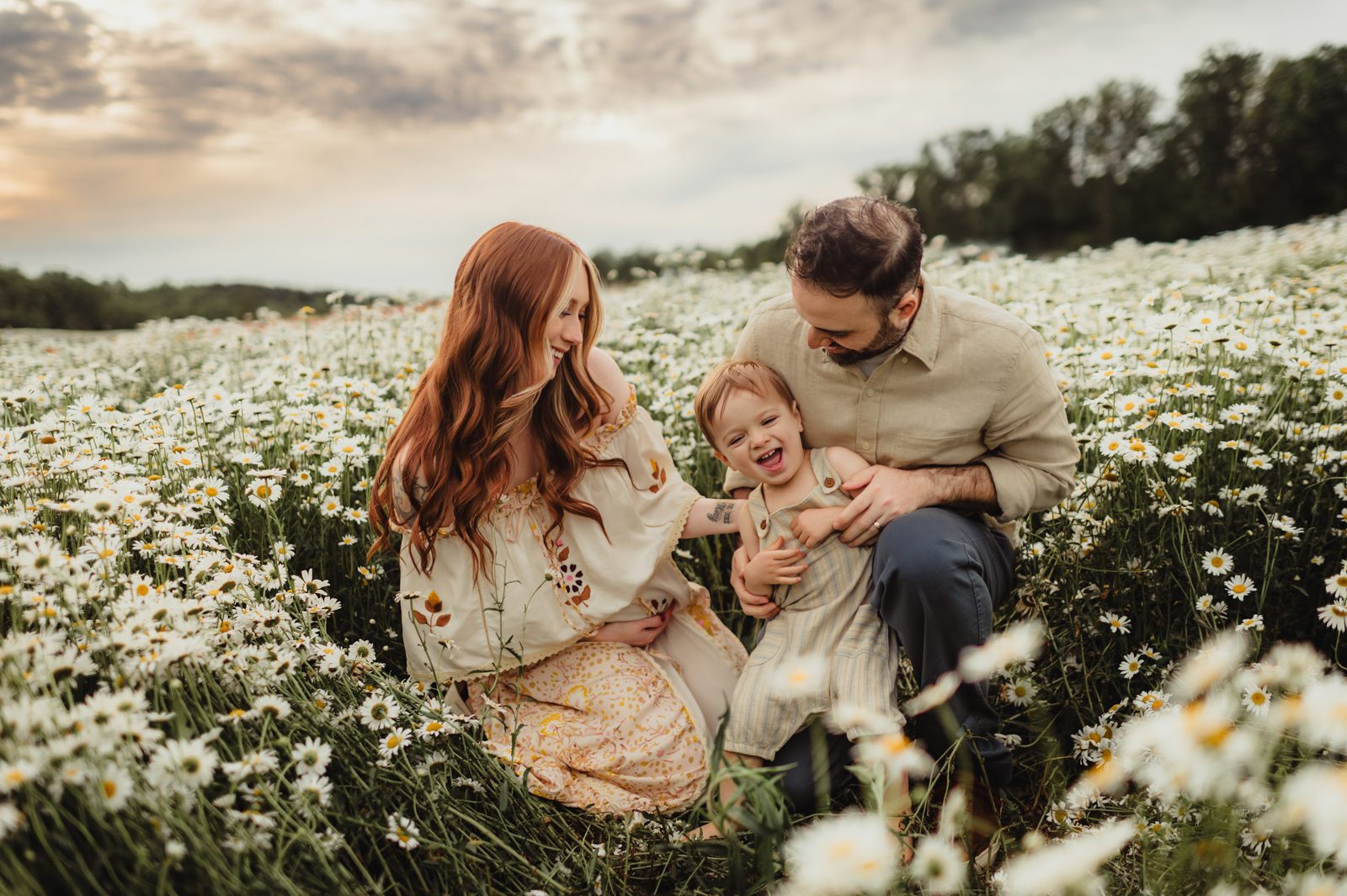When to Take Maternity Photos (And Why It Matters!)-When to Take Maternity Photos When to Take Maternity Photos (And Why It Matters!) - Kelly McPhail Photography