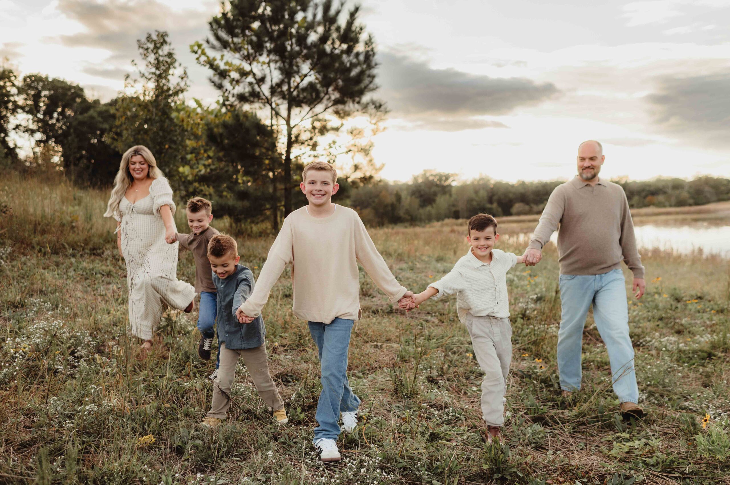 Why Neutral Fall Family Outfits Just Work (And Look Gorgeous on Your Walls) - Kelly McPhail Photography