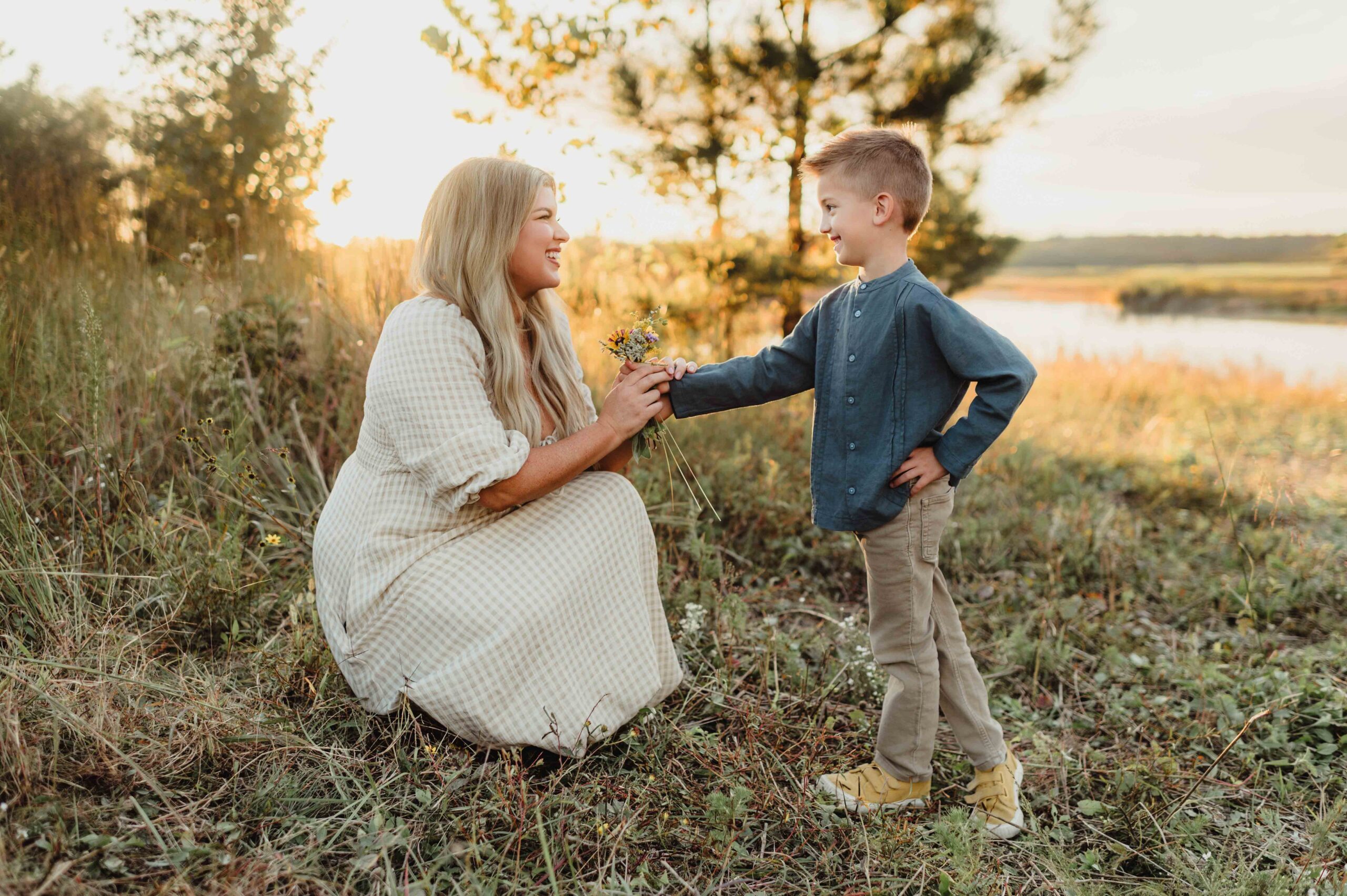 Why Neutral Fall Family Outfits Just Work (And Look Gorgeous on Your Walls) - Kelly McPhail Photography