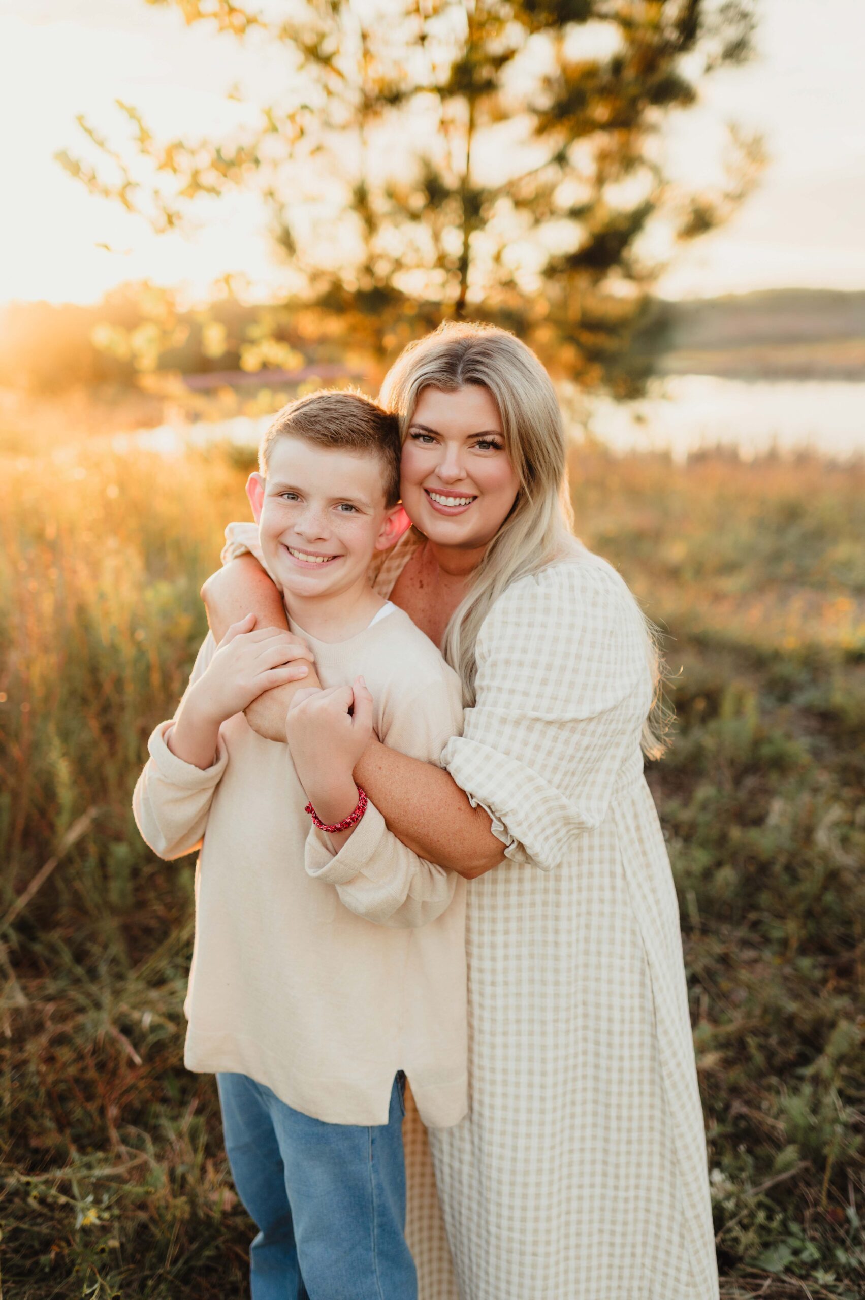 Why Neutral Fall Family Outfits Just Work (And Look Gorgeous on Your Walls) - Kelly McPhail Photography