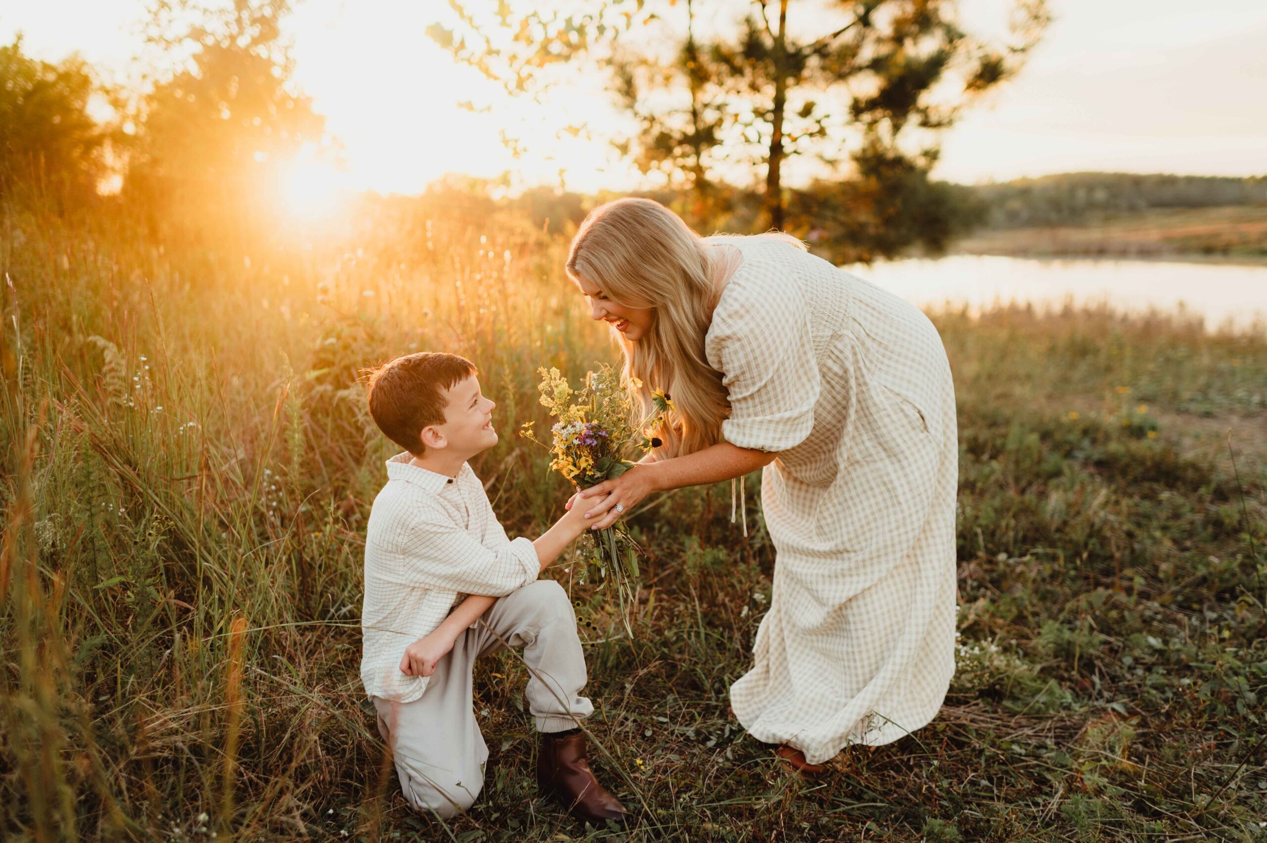 Why Neutral Fall Family Outfits Just Work (And Look Gorgeous on Your Walls) - Kelly McPhail Photography