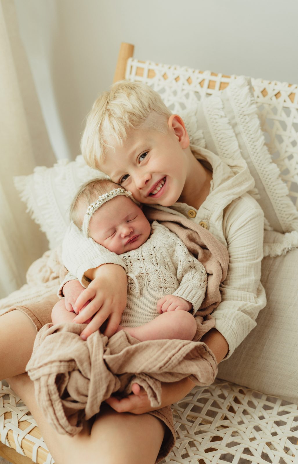 Why I've Shifted to Family-Focused Lifestyle Newborn Sessions - Kelly McPhail Photography