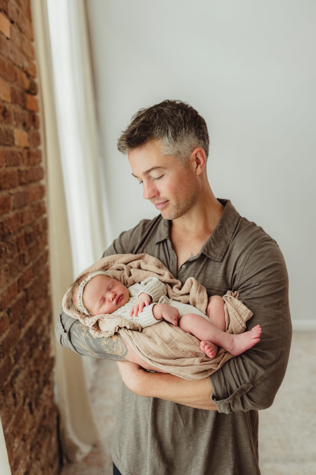 Why I've Shifted to Family-Focused Lifestyle Newborn Sessions - Kelly McPhail Photography