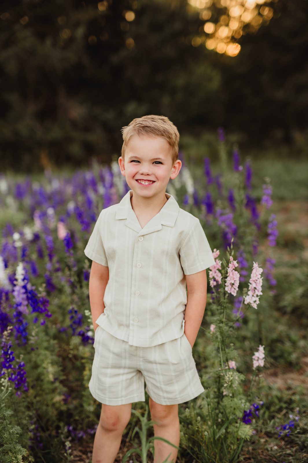 Worth the Drive: A Wake County Wildflower Session with the McInnes Family Worth the Drive: A Wake County Wildflower Session with the McInnes Family - Kelly McPhail Photography